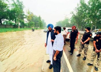 ਮੰਤਰੀ ਬਲਕਾਰ ਸਿੰਘ ਵੱਲੋਂ ਪ੍ਰਭਾਵਿਤ ਖੇਤਰਾਂ ਦਾ ਦੌਰਾ
