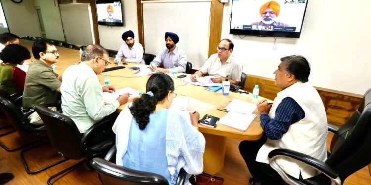 ਜਿੰਪਾ ਵੱਲੋਂ ਹੜ੍ਹ ਪ੍ਰਭਾਵਿਤ ਪੇਂਡੂ ਖੇਤਰਾਂ ‘ਚ ਪੀਣ ਵਾਲੇ ਸਾਫ ਪਾਣੀ ਦੀ ਸਪਲਾਈ ਯਕੀਨੀ ਬਣਾਉਣ ਦੇ ਨਿਰਦੇਸ਼