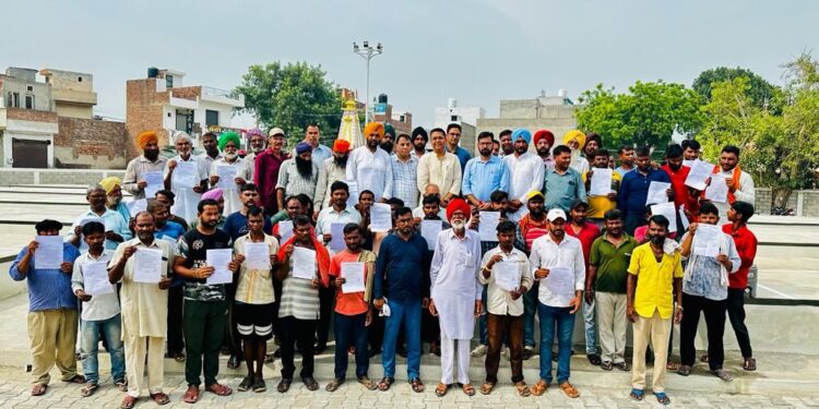 ਕੈਬਨਿਟ ਮੰਤਰੀ ਅਮਨ ਅਰੋੜਾ ਨੇ ਸੁਨਾਮ ਸ਼ਹਿਰ ਦੇ ਸੈਂਕੜੇ ਰੇਹੜੀ ਫੜੀ ਵਾਲਿਆਂ ਦੇ ਸਨਮਾਨ ਨੂੰ ਯਕੀਨੀ ਬਣਾਉਣ ਲਈ ਰਿਟੇਲ ਸਬਜ਼ੀ ਮੰਡੀ ਦਾ ਕੀਤਾ ਉਦਘਾਟਨ
