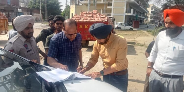 ਅਰ.ਟੀ.ਏ ਪਟਿਆਲਾ ਵਲੋਂ ਪਿਛਲੇ ਤਿੰਨ ਮਹੀਨਿਆਂ ਦੌਰਾਨ ਸਾਰਥੀ ਤੇ ਵਾਹਨ ਪੋਰਟਲ ਰਾਹੀਂ ਆਮ ਲੋਕਾਂ ਨੂੰ 25677 ਵੱਖ-ਵੱਖ ਸੇਵਾਵਾਂ ਪ੍ਰਦਾਨ