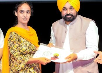 ਮੁੱਖ ਮੰਤਰੀ ਵੱਲੋਂ ਪਟਵਾਰੀਆਂ ਦੇ ਭੱਤੇ ਵਿੱਚ ਤਿੰਨ ਗੁਣਾ ਵਾਧਾ ਕਰਨ ਦਾ ਐਲਾਨ