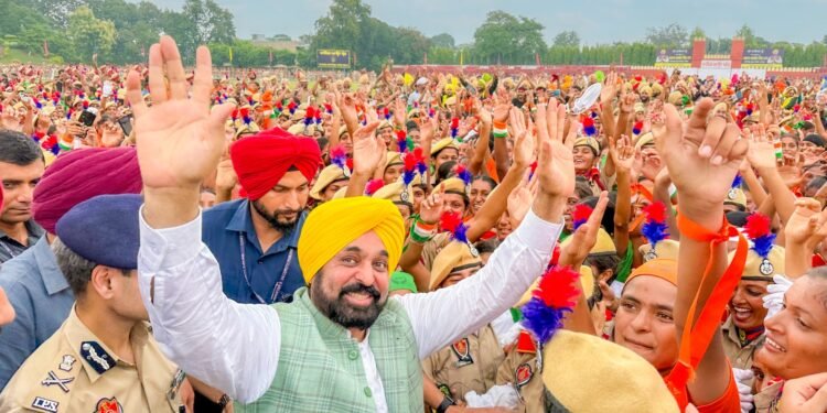 ਮੁੱਖ ਮੰਤਰੀ ਵੱਲੋਂ ਪੰਜਾਬ ਪੁਲਿਸ ਦੀ ਕਾਰਜਕੁਸ਼ਲਤਾ ਵਿੱਚ ਹੋਰ ਵਾਧਾ ਕਰਨ ਲਈ ਆਰਟੀਫਿਸ਼ਲ ਇੰਟੈਲੀਜੈਂਸ ਦੀ ਸ਼ਮੂਲੀਅਤ ਦਾ ਐਲਾਨ