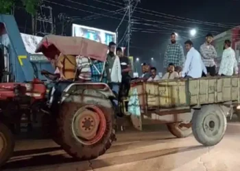 ਸ੍ਰੀ ਕਾਲੀ ਮਾਤਾ ਮੰਦਰ ਨੇੜੇ ਨਾਜਾਇਜ਼ ਕਬਜ਼ੇ ਹਟਾਏ ਗਏ, ਦੁਕਾਨਦਾਰਾਂ ਨੇ ਕੀਤਾ ਰੋਸ ਪ੍ਰਦਰਸ਼ਨ