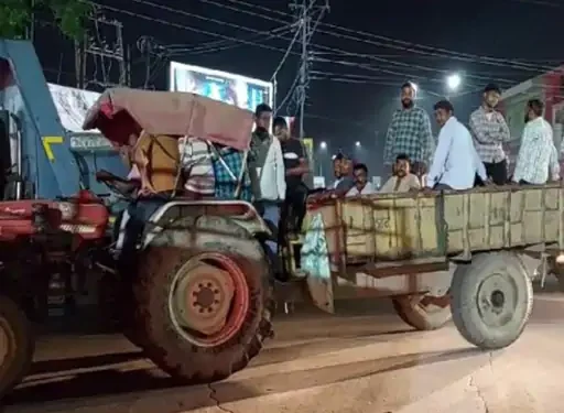 ਸ੍ਰੀ ਕਾਲੀ ਮਾਤਾ ਮੰਦਰ ਨੇੜੇ ਨਾਜਾਇਜ਼ ਕਬਜ਼ੇ ਹਟਾਏ ਗਏ, ਦੁਕਾਨਦਾਰਾਂ ਨੇ ਕੀਤਾ ਰੋਸ ਪ੍ਰਦਰਸ਼ਨ