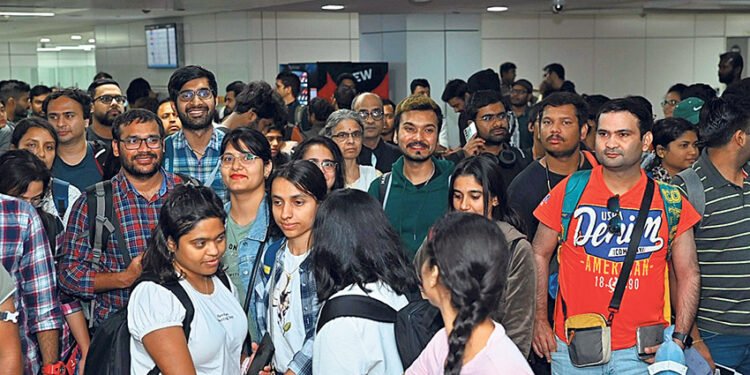 ਇਜ਼ਰਾਈਲ ਤੋਂ ਭਾਰਤੀਆਂ ਦਾ ਪਹਿਲਾ ਜੱਥਾ ਵਤਨ ਪਰਤਿਆ