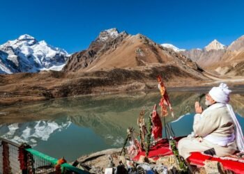 ਪ੍ਰਧਾਨ ਮੰਤਰੀ ਉੱਤਰਾਖੰਡ ਪੁੱਜੇ, ਰਵਾਇਤੀ ਵਸਤਰਾਂ ’ਚ ਪੂਜਾ ਕੀਤੀ