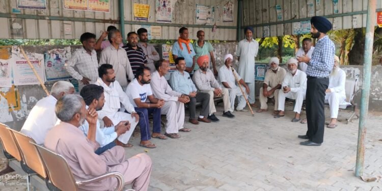 ਪਰਾਲੀ ਪ੍ਰਬੰਧਨ ਕਰਨ ਵਾਲੇ ਕਿਸਾਨਾਂ ਦੀ ਸਹਾਇਤਾ ਲਈ ਸਮੁੱਚਾ ਜ਼ਿਲ੍ਹਾ ਪ੍ਰਸ਼ਾਸਨ ਫ਼ੀਲਡ ‘ਚ