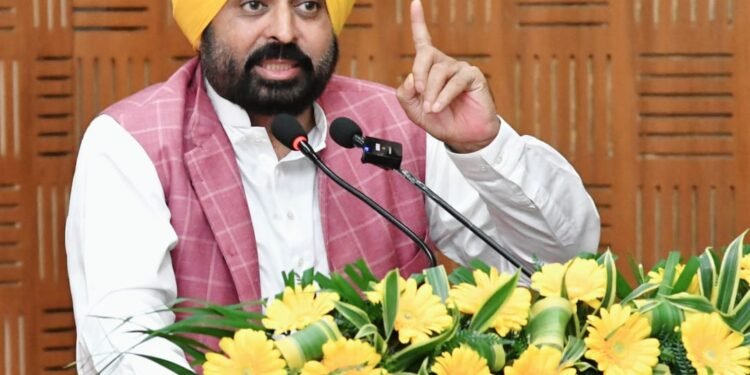 ਇਕ ਨਵੰਬਰ ਨੂੰ ਹੋਣ ਵਾਲੀ ਬਹਿਸ ਤੋਂ ਭੱਜ ਰਹੀਆਂ ਨੇ ਵਿਰੋਧੀ ਪਾਰਟੀਆਂ-ਮੁੱਖ ਮੰਤਰੀ ਨੇ ਕੀਤੀ ਸਖ਼ਤ ਆਲੋਚਨਾ