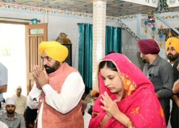 ਹਜ਼ਾਰਾਂ ਨੌਜਵਾਨਾਂ ਨੇ ਖੂਨ ਦਾਨ ਕਰਕੇ ਮਨਾਇਆ ਮੁੱਖ ਮੰਤਰੀ ਦਾ ਜਨਮ ਦਿਨ