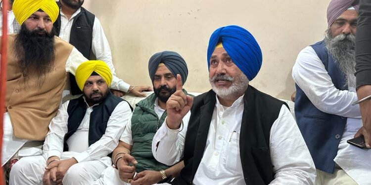 ਕੈਬਨਿਟ ਮੰਤਰੀ ਹਰਭਜਨ ਸਿੰਘ ਈ.ਟੀ.ਓ., ਚੇਤਨ ਸਿੰਘ ਜੌੜਾਮਾਜਰਾ ਤੇ ਵਿਧਾਇਕ ਪਠਾਣਮਾਜਰਾ ਨੇ ਅਕਾਲੀ ਦਲ ਦੇ ਪ੍ਰਧਾਨ ਵੱਲੋਂ ਭੱਦੀ ਸ਼ਬਦਾਵਲੀ ਵਰਤਣ ‘ਤੇ ਲਿਆ ਗੰਭੀਰ ਨੋਟਿਸ