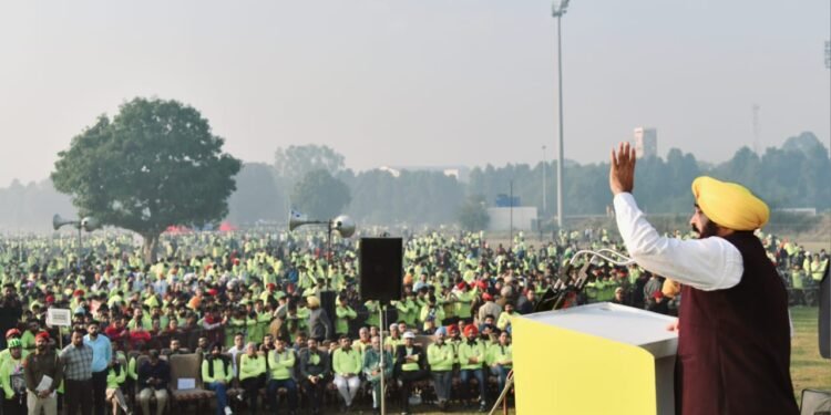 ਪੰਜਾਬ ਨੇ ਪਹਿਲੀ ਵਾਰ ਸ਼ਹੀਦ ਕਰਤਾਰ ਸਿੰਘ ਸਰਾਭਾ ਦੇ ਨਾਲ ਫਾਂਸੀ ਚੜ੍ਹਨ ਵਾਲੇ ਛੇ ਹੋਰ ਸ਼ਹੀਦਾਂ ਨੂੰ ਯਾਦ ਕੀਤਾ-ਮੁੱਖ ਮੰਤਰੀ