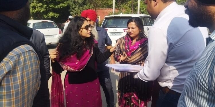 ਡਿਪਟੀ ਕਮਿਸ਼ਨਰ ਵੱਲੋਂ ਜਿਮਨੇਜ਼ੀਅਮ ਹਾਲ ਦੇ ਨਵੀਨੀਕਰਨ ਤੇ ਰਾਜਿੰਦਰਾ ਹਸਪਤਾਲ ‘ਚ ਬਨਣ ਵਾਲੇ ਕ੍ਰਿਟੀਕਲ ਕੇਅਰ ਯੂਨਿਟ ਦਾ ਜਾਇਜ਼ਾ