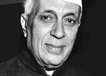 ਨਹਿਰੂ ਦੀ ਥਾਂ ਅੰਬੇਡਕਰ ਦੀ ਤਸਵੀਰ ਲਾਉਣ ’ਤੇ ਸਿਆਸੀ ਵਿਵਾਦ