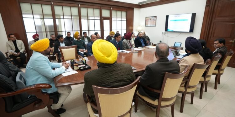 ਮੁੱਖ ਮੰਤਰੀ ਵੱਲੋਂ ਵਿਆਪਕ ਫੰਡਾਂ ਰਾਹੀਂ ਸ਼ਾਹੀ ਸ਼ਹਿਰ ਪਟਿਆਲਾ ਦਾ ਮੁਹਾਂਦਰਾ ਬਦਲਣ ਦਾ ਐਲਾਨ