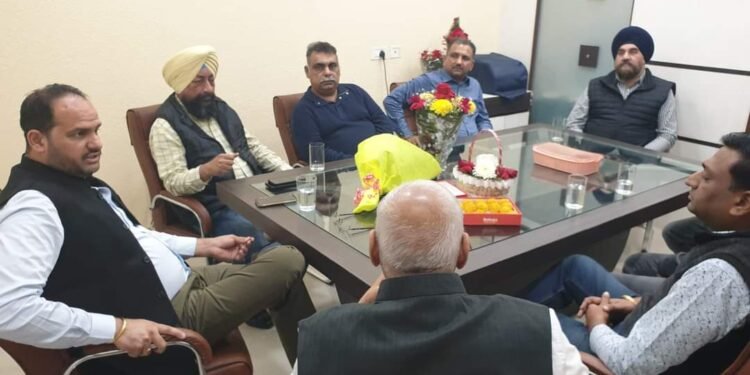 ਪੰਜਾਬ ਰਾਜ ਵਪਾਰੀ ਕਮਿਸ਼ਨ ਵੱਲੋਂ ਵੱਖ-ਵੱਖ ਵਪਾਰਕ ਐਸੋਸੀਏਸ਼ਨਾਂ ਨਾਲ ਮੀਟਿੰਗ; ਜਾਇਜ਼ ਮੰਗਾਂ ਨੂੰ ਜਲਦ ਪੂਰਾ ਕਰਨ ਦਾ ਭਰੋਸਾ