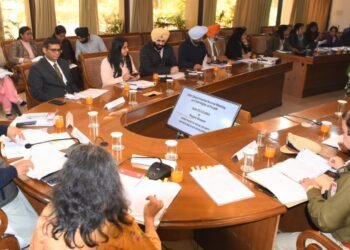 ਰਾਸ਼ਟਰੀ ਬਾਲ ਸੁਰੱਖਿਆ ਕਮਿਸ਼ਨ ਦੇ ਚੇਅਰਮੈਨ ਨੇ  ਵੱਖ-ਵੱਖ ਵਿਭਾਗ ਦੇ ਅਧਿਕਾਰੀਆਂ ਨਾਲ ਕੀਤੀ ਮੀਟਿੰਗ