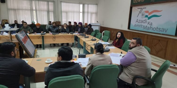 ਵਧੀਕ ਡਿਪਟੀ ਕਮਿਸ਼ਨਰ ਵੱਲੋਂ ਪਿੰਡਾਂ ‘ਚ ਚੱਲ ਰਹੇ ਵਿਕਾਸ ਕਾਰਜਾਂ ਦਾ ਜਾਇਜ਼ਾ