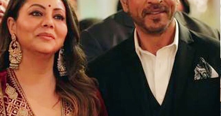 ਆਮਿਰ ਦੀ ਬੇਟੀ ਦੇ ਵਿਆਹ ਸਮਾਰੋਹ ਦੌਰਾਨ ਸ਼ਾਹਰੁਖ ਨੇ ਆਪਣੀ ਪਤਨੀ ਨਾਲ ਪੂਜਾ ਕੀਤੀ।