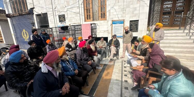 ਸ਼੍ਰੋਮਣੀ ਗੁਰਦੁਆਰਾ ਪ੍ਰਬੰਧਕ ਕਮੇਟੀ ਦੀ ਚੋਣ ਲਈ ਵੋਟਾਂ ਦੀ ਰਜਿਸਟਰੇਸ਼ਨ ਲਈ ਡਿਪਟੀ ਕਮਿਸ਼ਨਰ ਵੱਲੋਂ ਗੁਰਦੁਆਰਾ ਕਮੇਟੀਆਂ ਦੇ ਨੁਮਾਇੰਦਿਆਂ ਨਾਲ ਬੈਠਕ