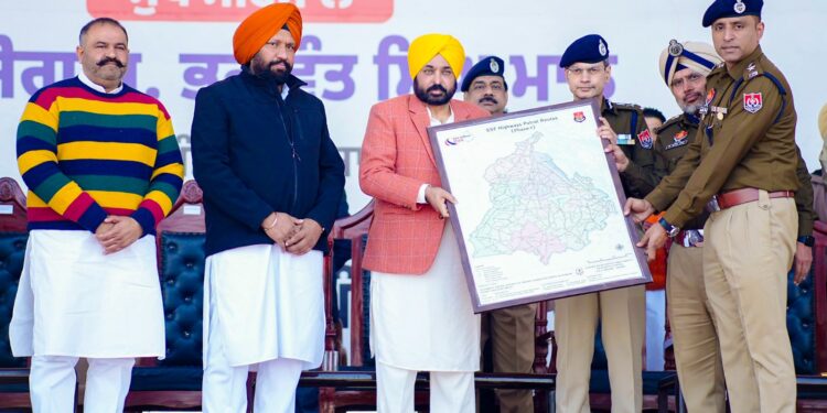 ਸੜਕ ਹਾਦਸਿਆਂ ਵਿੱਚ ਅਜਾਈਂ ਜਾਂਦੀਆਂ ਬੇਸ਼ਕੀਮਤੀ ਮਨੁੱਖੀ ਜਾਨਾਂ ਬਚਾਉਣ ਲਈ ਮੁੱਖ ਮੰਤਰੀ ਦਾ ਸੁਫ਼ਨਾ ਸਾਕਾਰ ਹੋਇਆ, ਸੂਬੇ ਵਿੱਚ ‘ਸੜਕ ਸੁਰੱਖਿਆ ਫੋਰਸ’ ਦੀ ਸ਼ੁਰੂਆਤ