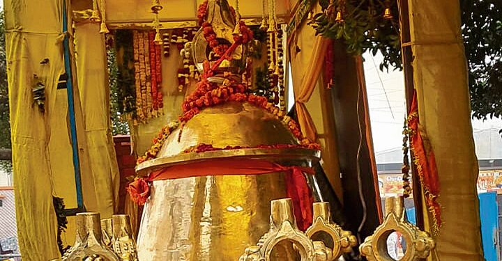 ਆਯੁਧਿਆ ਮੰਦਰ ਵਿੱਚ ੨੧੦੦ ਕਿਲੋਗ੍ਰਾਮ ਭਾਰ ਅਤੇ ੧੦੮ ਫੁੱਟ ਲੰਬਾਈ ਵਾਲੀ ਅਗਰਬੱਤੀ ਦੀ ਪੂਜਾ ਕੀਤੀ ਗਈ।
