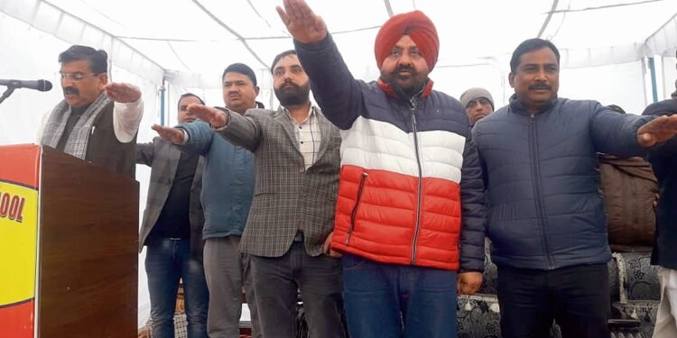 ਵਿਕਸਤ ਭਾਰਤ ਸੰਕਲਪ ਯਾਤਰਾ: ਰਾਏਪੁਰ ਤੇ ਸੁਲੱਖਣੀ ਵਾਸੀਆਂ ਨੂੰ ਸਹੁੰ ਚੁਕਾਈ