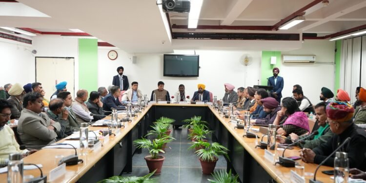 ਮੁੱਖ ਮੰਤਰੀ ਵੱਲੋਂ ਕਿਸਾਨਾਂ ਨਾਲ ਇਕਮੁੱਠਤਾ ਦਾ ਪ੍ਰਗਟਾਵਾ