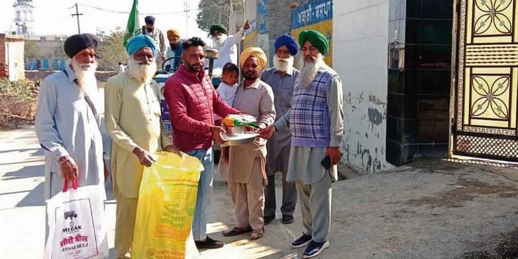 ਦਿੱਲੀ ਚਲੋ: ਕਿਸਾਨ ਦਿੱਲੀ ਵਿੱਚ ਲੰਬੀ ਯਾਤਰਾ ਲਈ ਤਿਆਰ, ਰਾਸ਼ਨ, ਫੰਡ ਇਕੱਠਾ ਕਰੋ