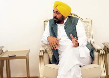 ਸੱਤਾਧਾਰੀ ਧਿਰ ਵਿਰੋਧੀ ਧਿਰ ਦੀ ਆਵਾਜ਼ ਨੂੰ ਦਬਾਉਣ ਲਈ ਇਨਫੋਰਸਮੈਂਟ ਡਾਇਰੈਕਟੋਰੇਟ ਦਾ ਸਹਾਰਾ ਲੈ ਰਹੀ ਹੈ।