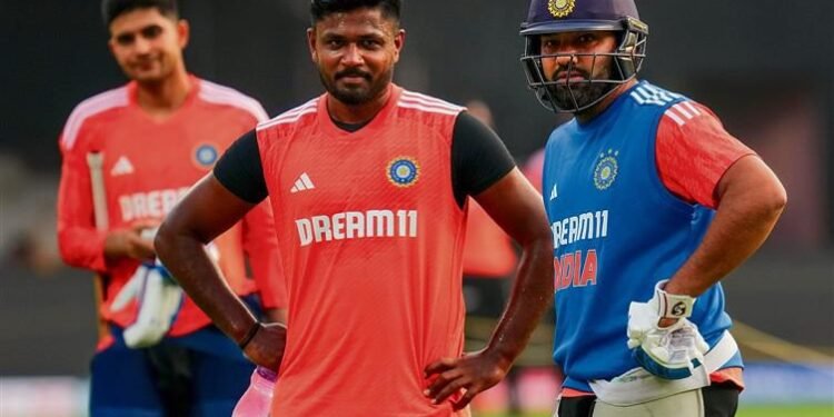 ਭਾਰਤ ਖਾਲੀ ਥਾਵਾਂ ਨੂੰ ਪੂਰਾ ਕਰ ਰਿਹਾ ਹੈ।