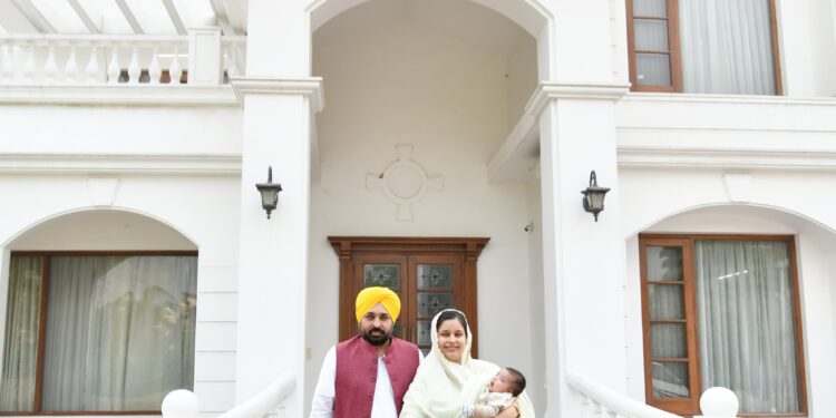 ਮੁੱਖ ਮੰਤਰੀ ਨੇ ਲੋਕਾਂ ਨਾਲ ਕੀਤਾ ਇੱਕ ਹੋਰ ਵਾਅਦਾ ਪੁਗਾਇਆ,  ਜਲੰਧਰ ਵਿਖੇ ਨਵੀਂ ਰਿਹਾਇਸ਼ ‘ਚ ਲਾਏ ਡੇਰੇ