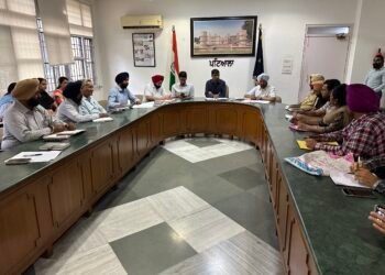 ਜ਼ਿਲ੍ਹਾ ਰੋਜ਼ਗਾਰ ਅਤੇ ਕਾਰੋਬਾਰ ਬਿਊਰੋ ਦੀ ਗਵਰਨਿੰਗ ਕੌਂਸਲ ਦੀ ਮੀਟਿੰਗ ਮੌਕੇ ਨੌਜਵਾਨਾਂ ਨੂੰ ਰੋਜ਼ਗਾਰ ਤੇ ਕਾਰੋਬਾਰ ਦੇ ਯੋਗ ਬਣਾਉਣ ਉਪਰ ਜ਼ੋਰ