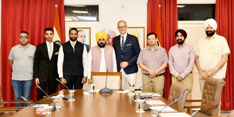 ਮੁੱਖ ਮੰਤਰੀ ਦੇ ਸੁਹਿਰਦ ਯਤਨਾਂ ਸਦਕਾ ਹੁਣ ਪੰਜਾਬ ਵਿੱਚ ਬਣਨਗੇ ਲਗਜ਼ਰੀ ਕਾਰ ਕੰਪਨੀ ਬੀ.ਐਮ.ਡਬਲਿਊ. ਦੇ ਪਾਰਟਸ