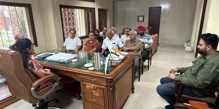 ਸਹਾਇਕ ਕਮਿਸ਼ਨਰ ਰਾਜ ਕਰ ਕੰਨੂ ਗਰਗ ਵੱਲੋਂ ਵਪਾਰੀਆਂ ਨਾਲ ਵੀ ਬੈਠਕ