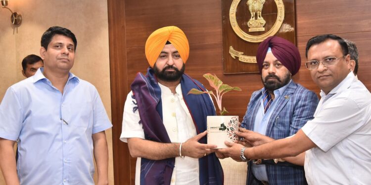 ਕਲੋਨਾਈਜ਼ਰਾਂ ਦੇ ਪੈਂਡਿੰਗ ਕੰਮਾਂ ਦੇ ਨਿਪਟਾਰੇ ਲਈ ਪਹਿਲੀ ਵਾਰ 16 ਅਕਤੂਬਰ ਨੂੰ ਲੱਗੇਗਾ ਵਿਸ਼ੇਸ਼ ਕੈਂਪ: ਹਰਦੀਪ ਸਿੰਘ ਮੁੰਡੀਆ