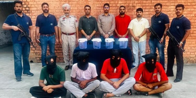 ਪੰਜਾਬ ਪੁਲਿਸ ਵੱਲੋਂ ਜੱਸਾ ਬੁਰਜ ਗੈਂਗ ਦਾ ਪਰਦਾਫਾਸ਼ ਕਰਕੇ ਡਕੈਤੀ ਦੀ ਕੋਸ਼ਿਸ਼ ਨਾਕਾਮ; ਸਰਗਨੇ ਸਮੇਤ 4 ਗ੍ਰਿਫ਼ਤਾਰ, 4 ਪਿਸਤੌਲਾਂ ਬਰਾਮਦ