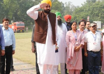 ਸਿੱਖਿਆ ਖੇਤਰ ’ਚ ਕ੍ਰਾਂਤੀਕਾਰੀ ਬਦਲਾਅ ਦੇ ਰਾਹ ’ਤੇ ਪੰਜਾਬ, ਸਰਕਾਰੀ ਸਕੂਲਾਂ ਦੇ ਮੈਗਾ ਪੀ.ਟੀ.ਐਮ. ਵਿੱਚ 27 ਲੱਖ ਮਾਪਿਆਂ ਨੇ ਸ਼ਿਰਕਤ ਕੀਤੀ-ਮੁੱਖ ਮੰਤਰੀ