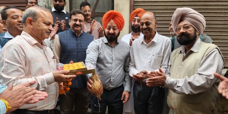 ਪਟਿਆਲਾ ਸ਼ਹਿਰ ਦੀਆਂ ਟੁੱਟੀਆਂ ਸੜਕਾਂ ਦੀ ਮੁਰੰਮਤ ਦਾ ਕੰਮ ਜੰਗੀ ਪੱਧਰ ‘ਤੇ ਜਾਰੀ: ਵਿਧਾਇਕ ਅਜੀਤਪਾਲ ਸਿੰਘ ਕੋਹਲੀ