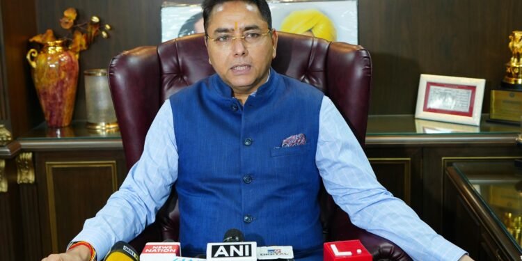 ਹਰਿਆਣਾ ਸਰਕਾਰ ਵੱਲੋਂ ਦਿੱਲੀ ਜਾਣ ਵਾਲੇ ਰਸਤੇ ਨੂੰ ਰੋਕਣਾ ਗੈਰ ਸੰਵਿਧਾਨਿਕ ਅਤੇ ਗੈਰ ਮਨੁੱਖੀ- ਅਮਨ ਅਰੋੜਾ