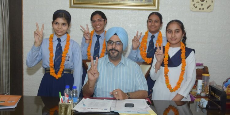 ਪੰਜਾਬ ਸਕੂਲ ਸਿੱਖਿਆ ਬੋਰਡ ਵੱਲੋਂ ਦਸਵੀਂ ਦਾ ਨਤੀਜਾ ਐਲਾਨ ਕੀਤਾ ਗਿਆ