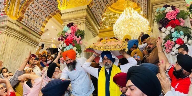 ਨਿਰੰਕਾਰ ਰੂਪ ਜਗਤ ਗੁਰੂ ਧੰਨ ਧੰਨ ਸ੍ਰੀ ਗੁਰੂ ਨਾਨਕ ਦੇਵ ਜੀ ਦੇ ਪ੍ਰਕਾਸ਼ ਪੁਰਬ ਨੂੰ ਸਮਰਪਿਤ ਵਿਸ਼ਾਲ ਨਗਰ ਕੀਰਤਨ ਦਾ ਸ਼ੁਭ ਆਰੰਭ