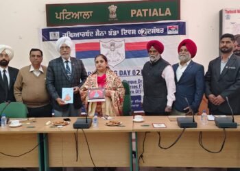 ਫਲੈਗ ਡੇਅ ਫੰਡ ਤੋਂ 6 ਲਾਭਪਾਤਰੀਆਂ ਨੂੰ ਮਾਲੀ ਸਹਾਇਤਾ ਦੇ ਚੈੱਕ ਜਾਰੀ- ਵਧੀਕ ਡਿਪਟੀ ਕਮਿਸ਼ਨਰ