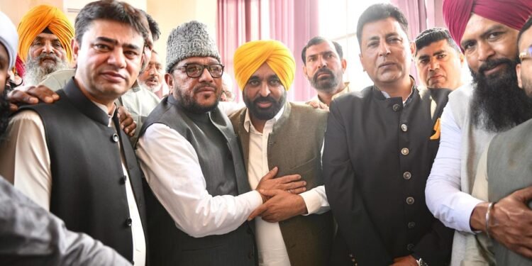 ਮੁੱਖ ਮੰਤਰੀ ਭਗਵੰਤ ਸਿੰਘ ਮਾਨ ਵੱਲੋਂ ਮਲੇਰਕੋਟਲਾ ਲਈ ਵੱਡਾ ਐਲਾਨ, ਮੈਡੀਕਲ ਕਾਲਜ ਹੋਵੇਗਾ ਸਥਾਪਤ, ਐਮ.ਬੀ.ਬੀ.ਐਸ. ਦੀਆਂ 100 ਸੀਟਾਂ ਹੋਣਗੀਆਂ